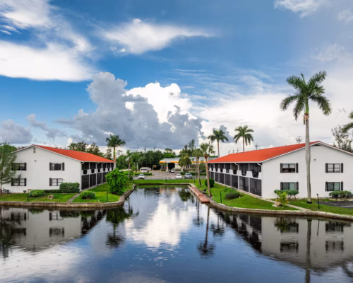 Coral Harbor Apartments