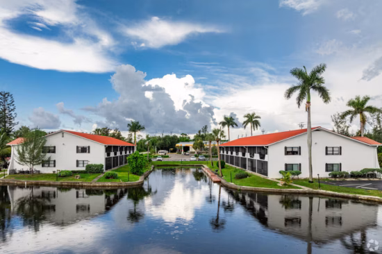 Coral Harbor Apartments