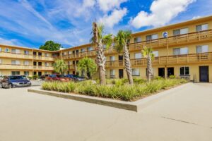 Campus walk tallahassee fl building photo (1)