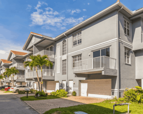 Cobblestone on The Lake Apartments